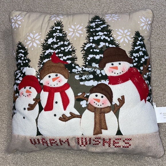 2 St. Nicholas Square Snowman Family Throw Pillows- Bundle your likes for a deal - Picture 4 of 5